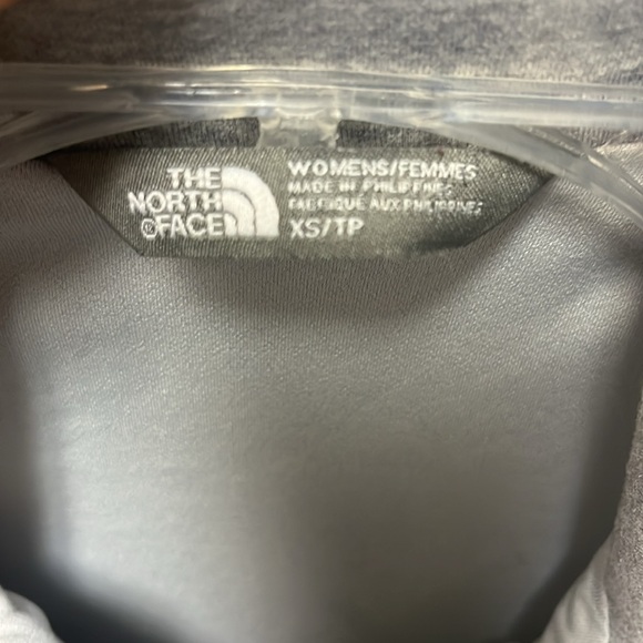 North Face Fleece and Faux Fur Grey Women’s Vest - Picture 4 of 7